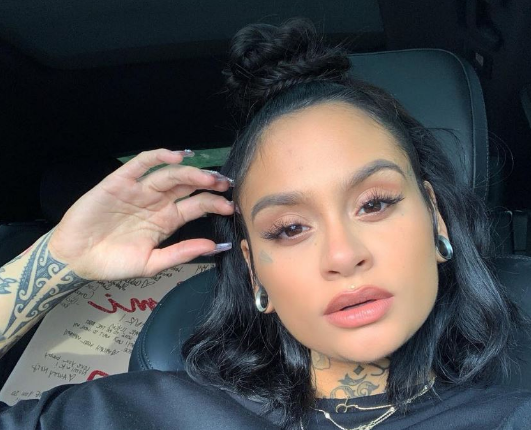 Kehlani edhe pse shtatëzënë publikon këngën e re, duket mahnitëse!