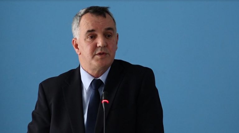 Kryetari Imri Ahmeti i bashkohet peticionit ku kërkohet që të mbyllen të gjitha kazinotë
