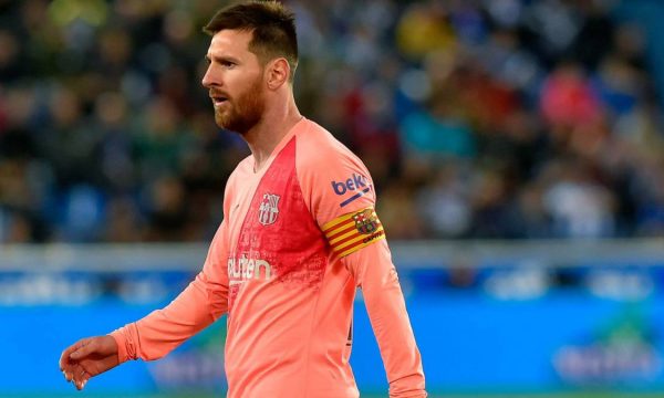 Messi e arrin shekullin si kapiten i Barcelonës