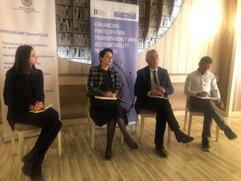 Në Lipjan mbahet debat publik me deputetë të Kuvendit të Kosovës