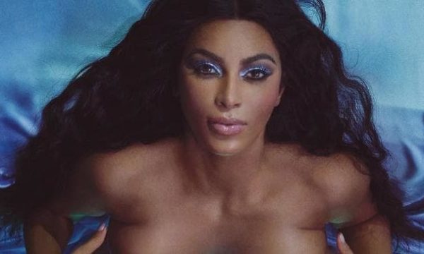 Kim Kardashian çmend rrjetin, publikohen foto nga plazhi