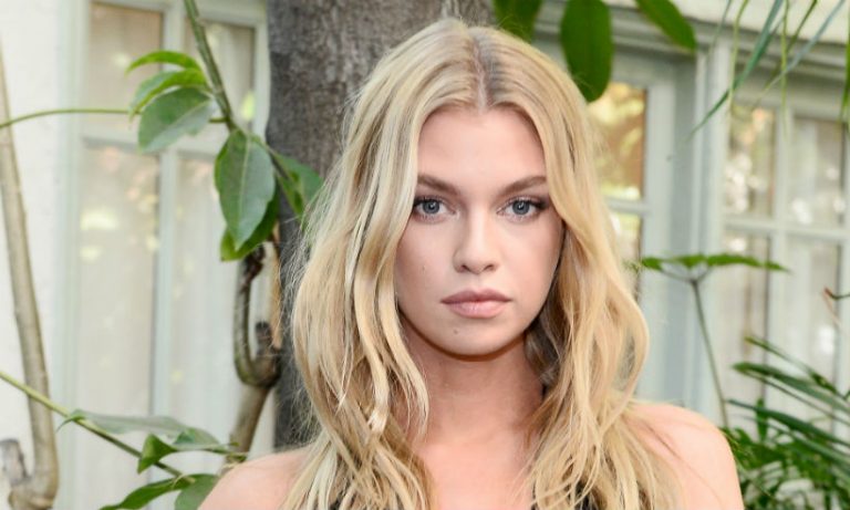 Fytyra e bukur e Stella Maxwell!