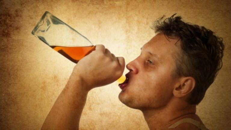 Alkooli është substanca që shpie në përdorim të drogave tjera, jo marihuana