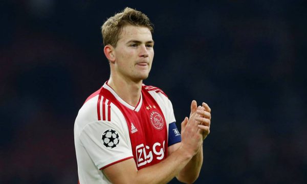 Zyrtare: Ajaxi transferon zëvendësuesin e De Ligt