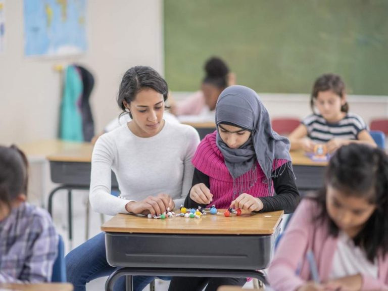 Austria ndalon vendosjen e shamive në shkollat fillore
