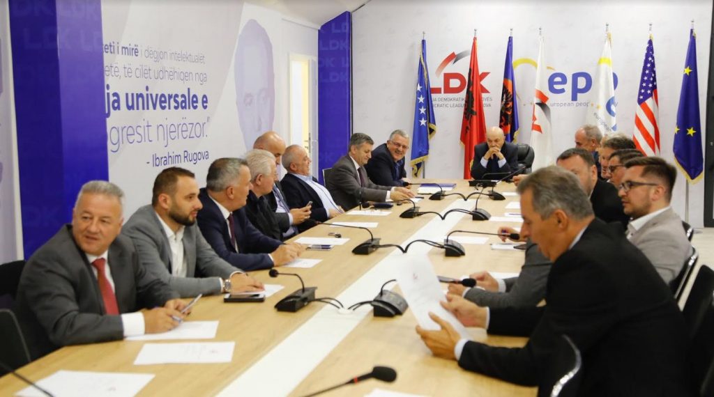Kryesia e LDK-së: S’lejojmë askë të vije në struktura të partisë përmes dhunës