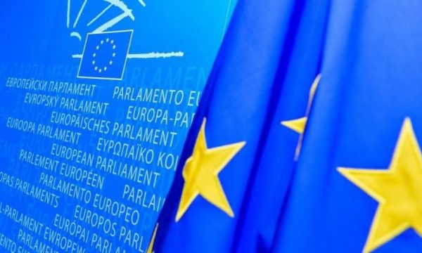 Fillon fushata për zgjedhjet më të rëndësishme të Parlamentit Evropian