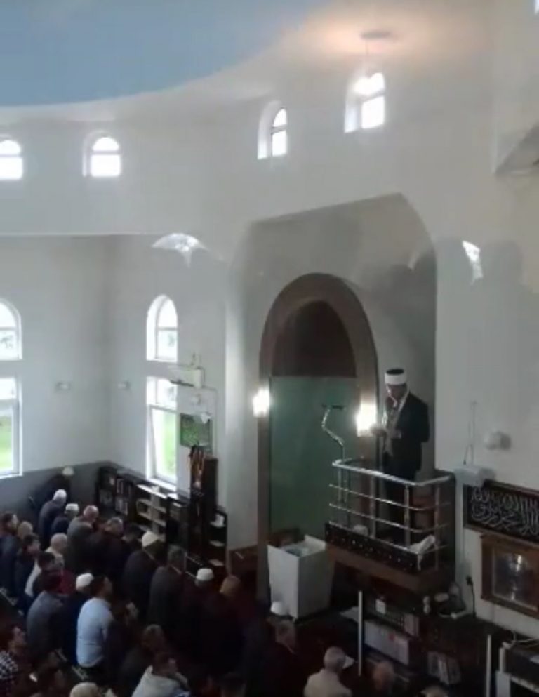 Falet namazi i Fitër Bajramit