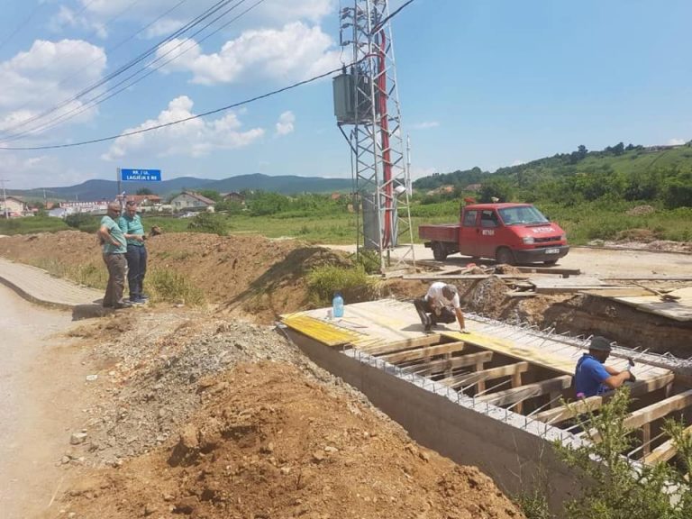 Kryetari Imri Ahmeti qëndron në Janjevë, inspekton punime edhe në Sllovi e Smallushë