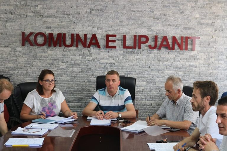 Mbahet mbledhja e Komitetit për Politikë dhe Financa