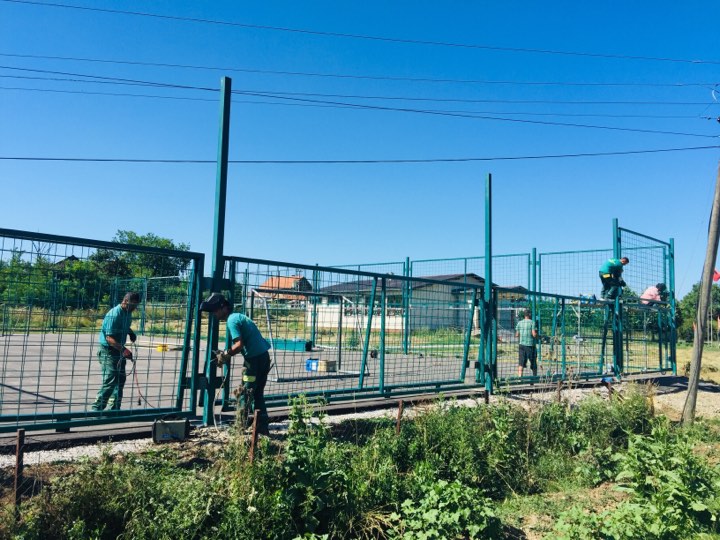 Hallaqi i Madh bëhet me fushë të hapur sportive