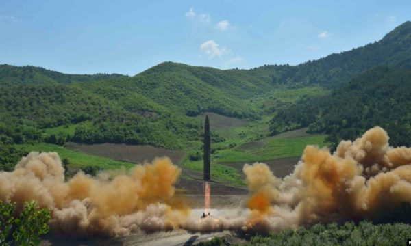 Numri i arsenalit bërthamor shënon rënie në botë