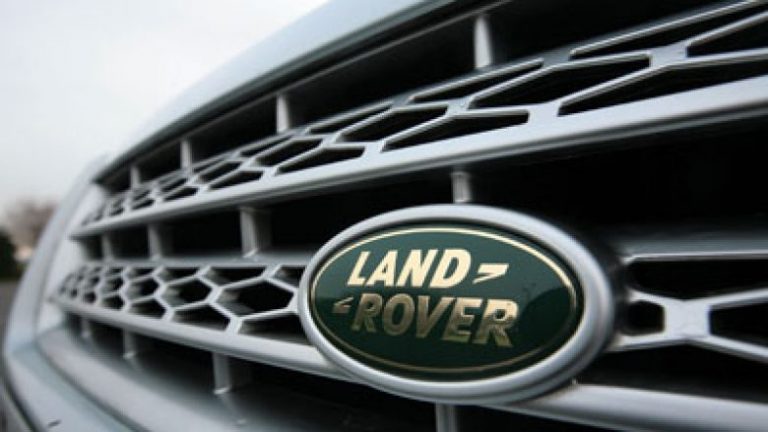 Land Rover shpërndau imazhe të dukjes dhe disa detaje të modelit Defender (Foto)