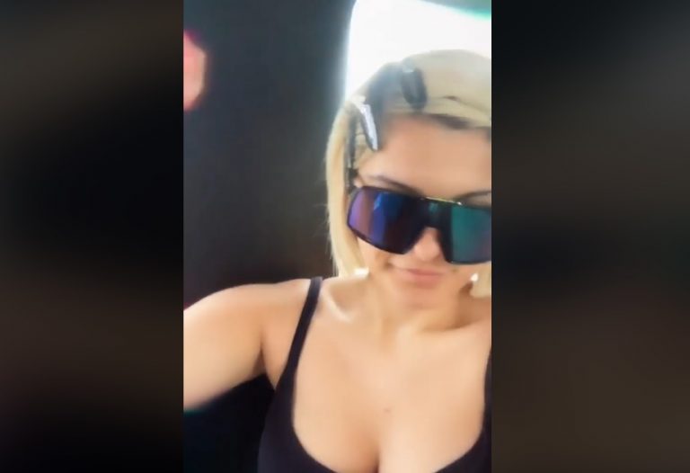 Me këngën e Motrave Mustafa, e ‘djeg’ atmosferën këngëtarja Bebe Rexha