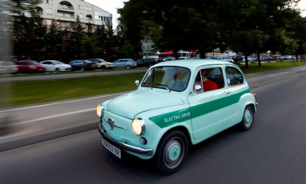 Fiqat po kthehen në vetura elektrike