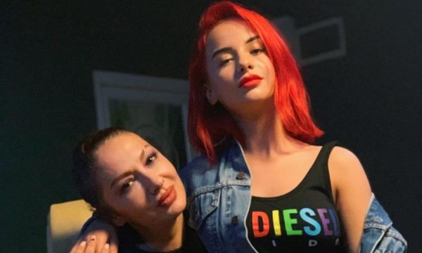 Adelina zgjedh reperen Rina për duet