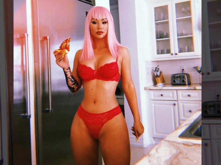 Rikthehet Iggy në rrjetit sociale pas skandalit me fotot nudo