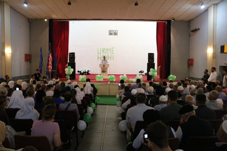 Kryetari Ahmeti, uron 40 haxhinjtë lipjanas për rrugëtimin drejt Haxhit
