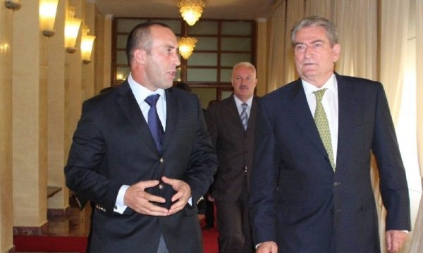 Berisha për ftesën e Speciales: Treshja Vuçiq-Thaçi-Rama e duan Haradinajn në burg