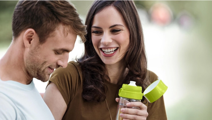 Këshillat e nutricionistes: Për çka uji nuk duhet të pihet, para, gjatë dhe menjëherë pas racionit