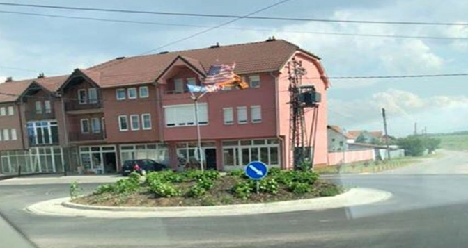 Ideja kreative e shqiptarëve, mbjellët pasuli midis rrethit në Rufc
