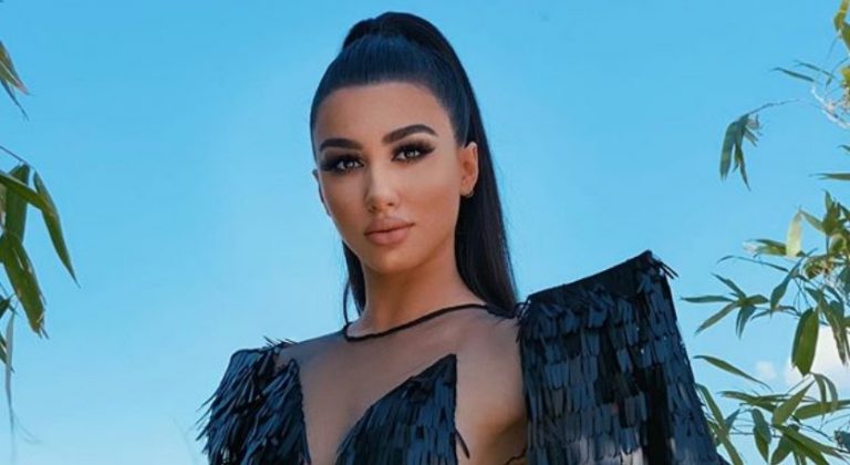 Rrahje masive në koncertin e saj, Melinda nuk arrin të dalë në skenë