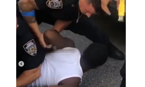 Video e tmerrshme që tregon dhunën e policisë amerikane ndaj një zezaku