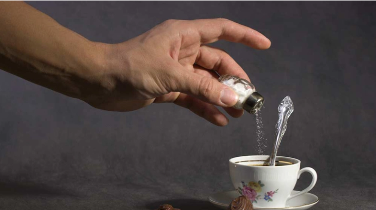 A e keni ditur përse në kafe duhet të hidhet kripë?