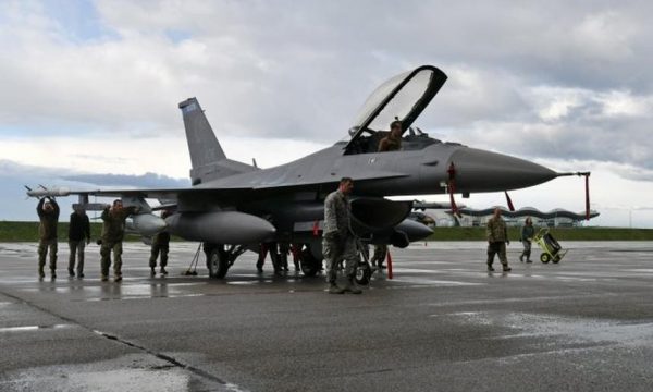 Kroacia nis procesin e shtimit të avionëve luftarakë