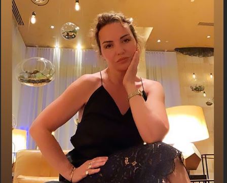 Nëna e Rita Orës nuk zhgënjen, edhe kësaj radhe ajo shkëlqen
