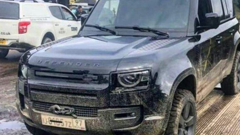 Land Rover Defender është parë gjatë xhirimit të filmit të James Bond