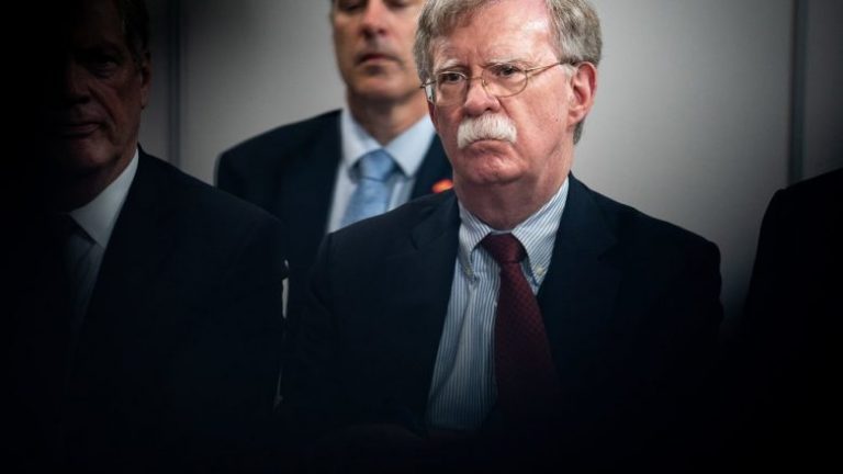 Donald Trump shkarkon John Boltonin