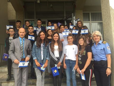 Nxënësit e shkollës “Ismail Luma” vizituan Stacionin Policor në Lipjan