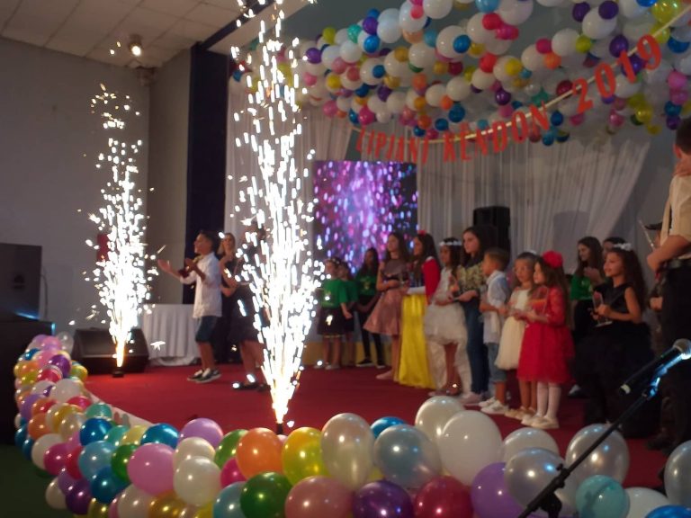 Në Lipjan mbahet festivali mbarëkombëtar i këngës për fëmijë, “Lipjani Këndon”