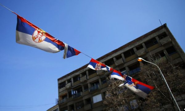 Beogradi fajësohet për nxitje tensionesh te serbët e Kosovës