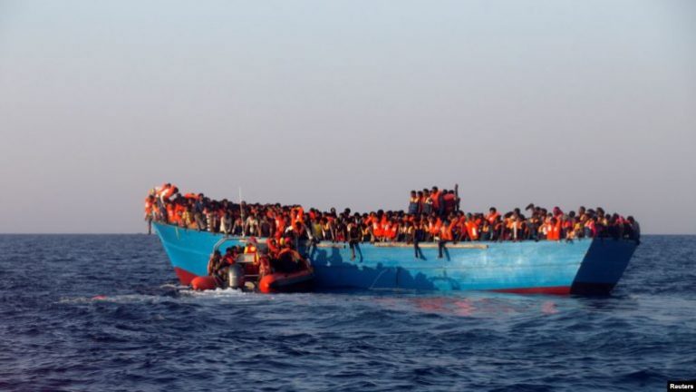 Shpëtohen 71 migrantë në Libi, kishin si destinacion Evropën