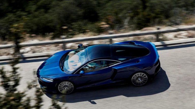 McLaren GT është një makinë e fuqishme sportive, me shumë hapësirë për bagazh