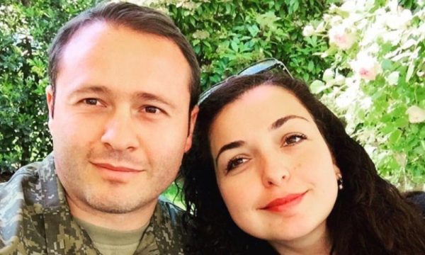 Familja e Vjosa Osmanit: Nuk kemi asnjë lidhje me personin e videos së shpërndarë nga faqja e PDK’së