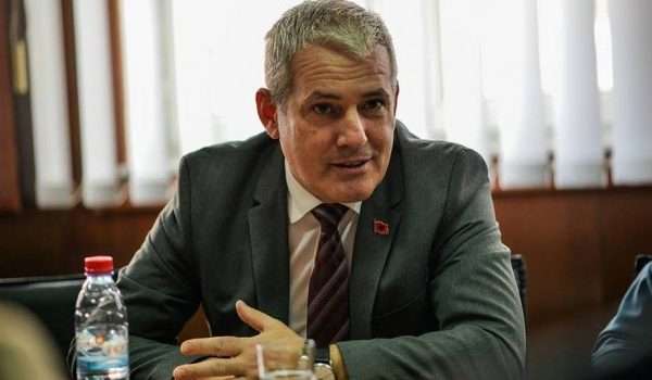 Reagon Xhelal Sveçla pas vrasjes së policit në Zllatar: Përgjegjësit të vihen para përgjegjësisë!