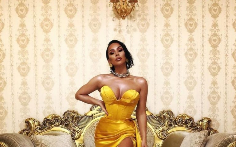 Flaka Krelani foto vetëm në peshqir