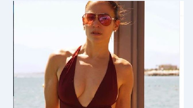 Jennifer Lopez me poza provokuese në setin e ri fotografik
