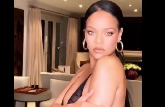 Rihanna bëhet vajzë ‘e keqe’, pozon gjysmë e zhveshur