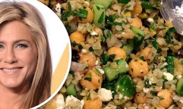 Ja çfarë shtojnë në sallatat e tyre Beyonce, Selena Gomez e Kim Kardeshian