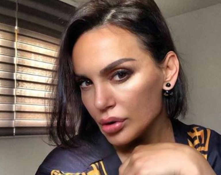 Alberie Hadërgjonaj ‘sfidon’ moshën, shkëlqen me pamjen joshëse