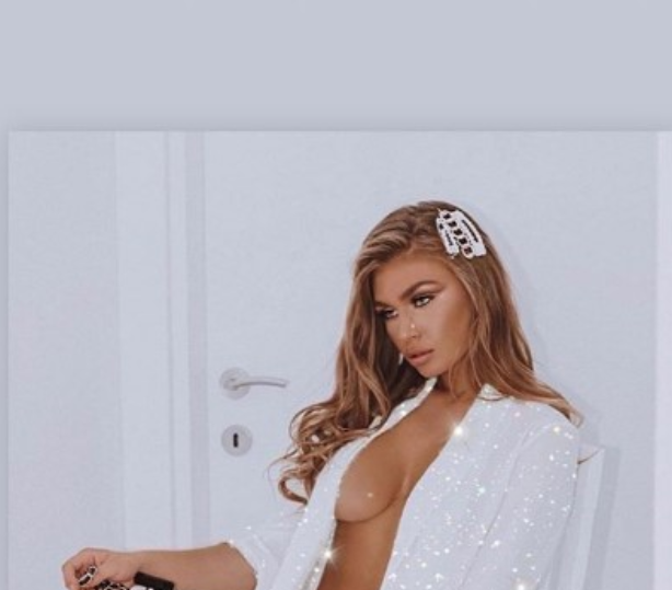 Ish-Miss Shqipëria pozon pa sytjena