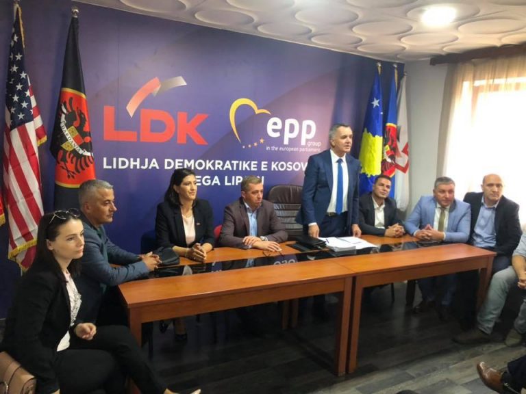 Takim falënderues me strukturat e LDK-Lipjan