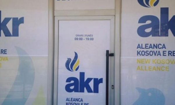 AKR-ja në një vijë me Vetëvendosjen, kërkon zgjedhje të reja