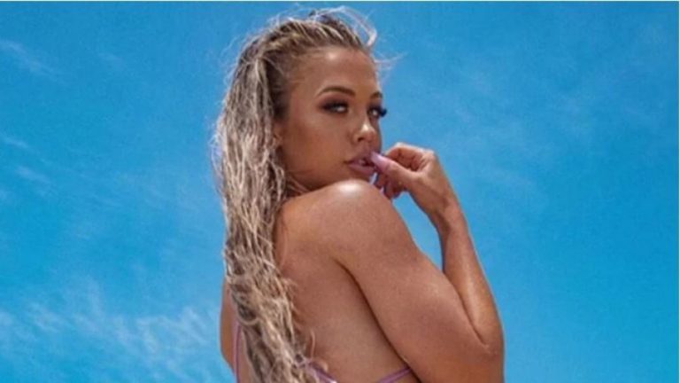 Modelja huton fansat me kostumin e larjes (FOTO)