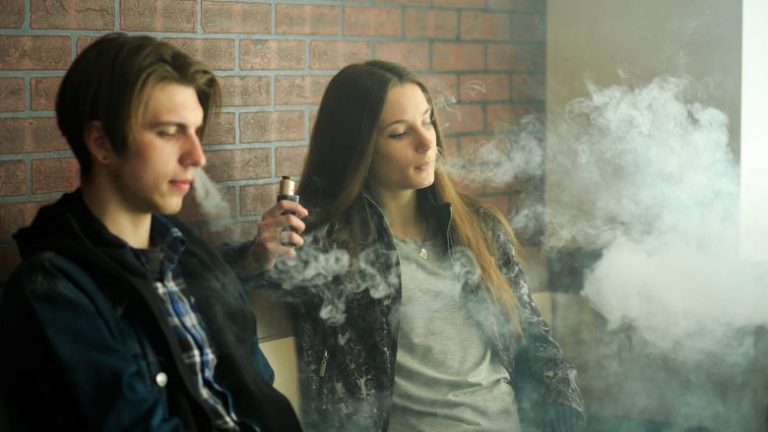 E-cigaret, fazë kaluese apo problem konik?