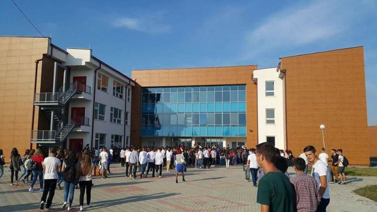 Gjimnazi “Ulpiana” anulon të gjitha aktivitetet parapara të mbahen për 28 nëntor